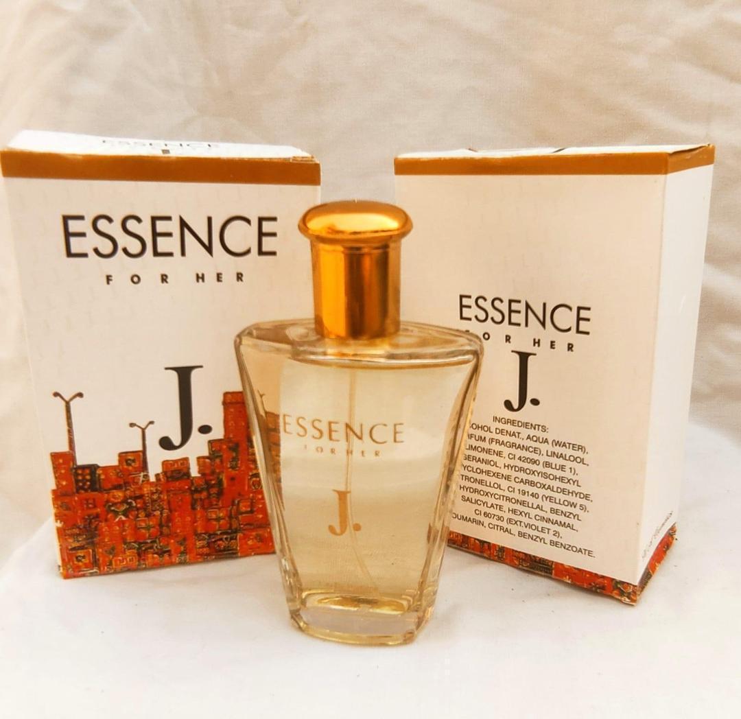 Essence Floral Perfume